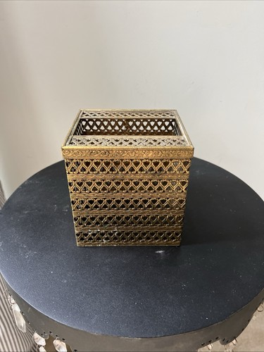 Gold filagree tissue box cover - gold,
