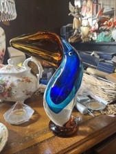 Mid/late 20th-century Murano-style sommerso glass toucan sculpture 9 1/4” Height