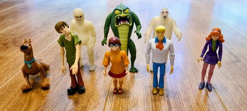 Scooby doo figures bundle - scooby,