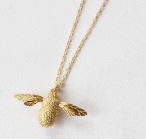 Stunning gold queen bee chain - stunning,