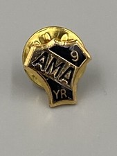 AMA 9 YEAR MEMBER AMERICAN MOTORCYCLE ASSOCIATION LAPEL HAT PIN