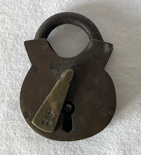 Antique small queen - antique, qv