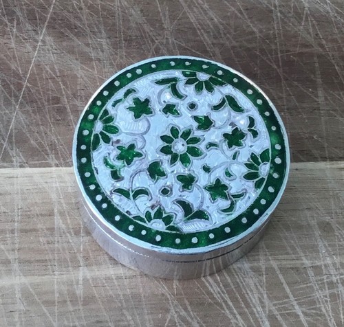 Superb enamel decorated pill - superb,