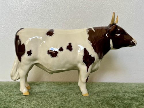 Beswick ayrshire bull - ayrshire,