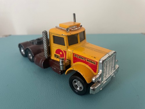 Matchbox peterbilt - 5.5”,
