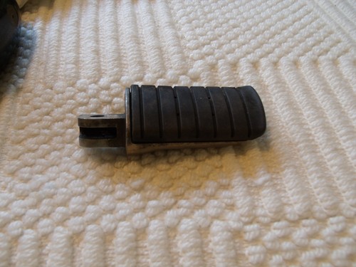 Triumph footrest peg fits