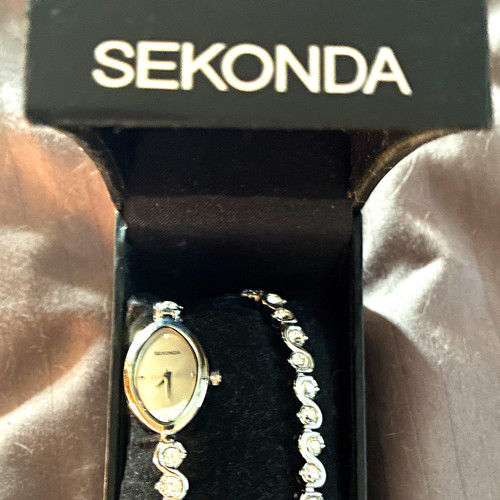 Sekonda women quartz - sekonda, oval