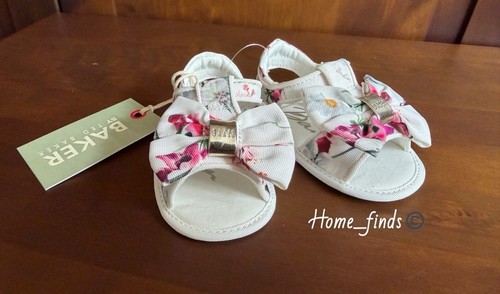 Baker ted baby girl - by,