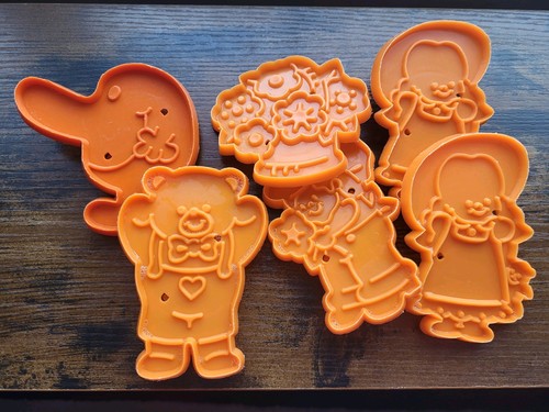 Vintage cookie cutters - vintage,