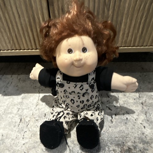Vintage cabbage patch - cabbage, doll