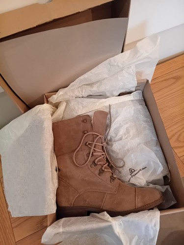 Brand new ugg - brand, women's