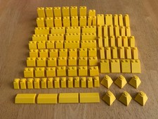 Lego 100 X Yellow Slope Bricks