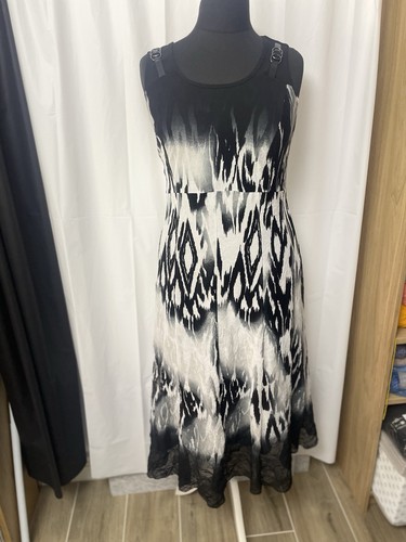 Picadilly black white abstract - black,