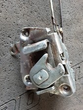 FORD ESCORT MK1 DOOR LATCH