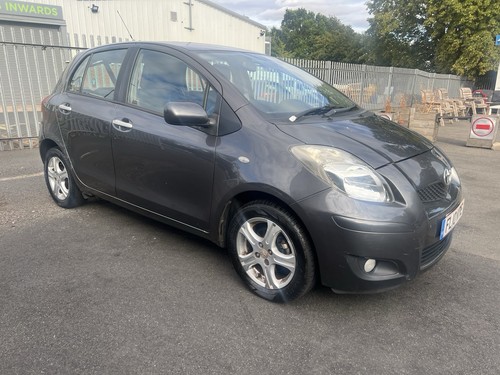 Toyota yaris - toyota,