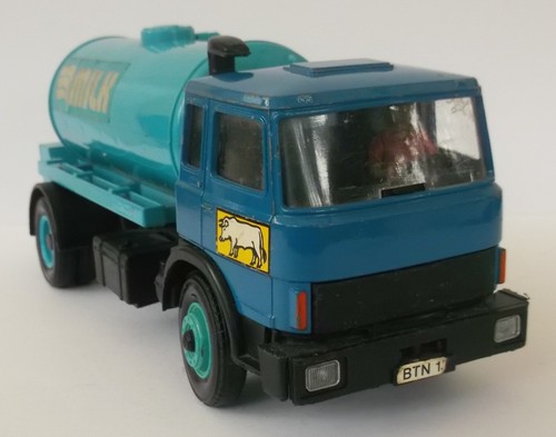 Britains farm leyland iveco - -,
