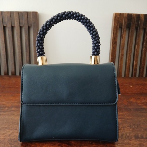 Stylish hand handbag for women - stylish,