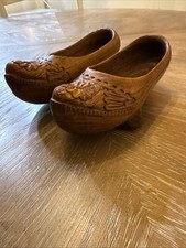 Vintage Pair Floral Carved