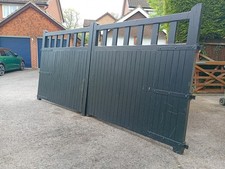 Hardwood Driveway Gates