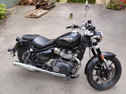 Royal enfield super meteor 650 - enfield,