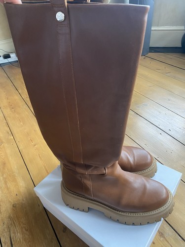 Russell and bromley - russell,