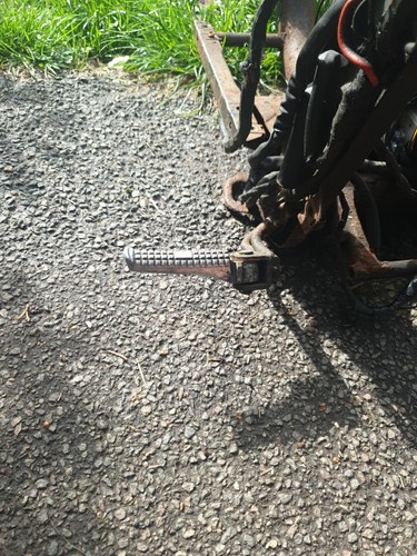 Gilera stalker foot pegs - gilera, pegs.