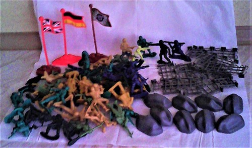 Huge bundle pieces - huge, plastic