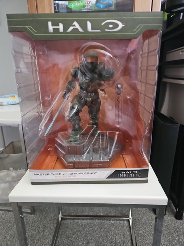 Dark horse halo infinite pvc - dark,