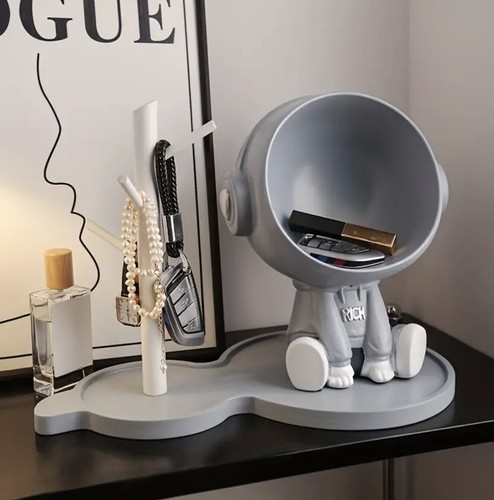 Astronaut home decor - home, key