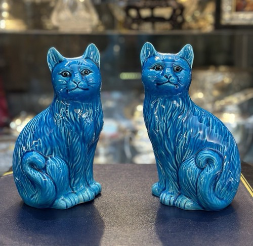 Large pair chinese - of,