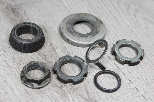 Steering head bearing discs