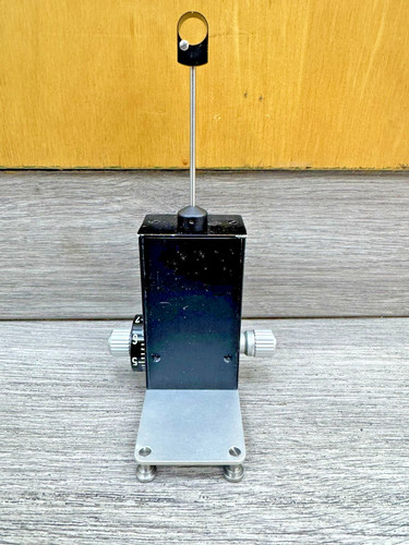 Applanation tonometer - applanation,