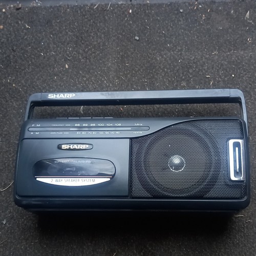 Sharp portable radio - am/fm, &