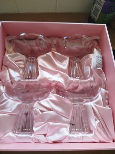 Champagne coupe glasses set - champagne,