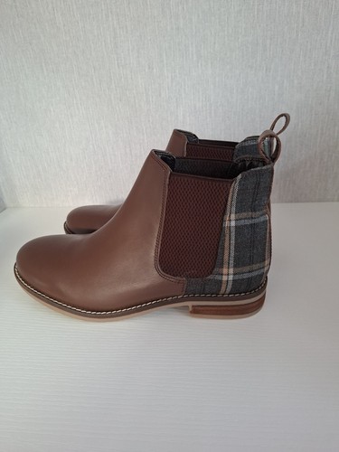 Brown boots with tartan - brown, detail