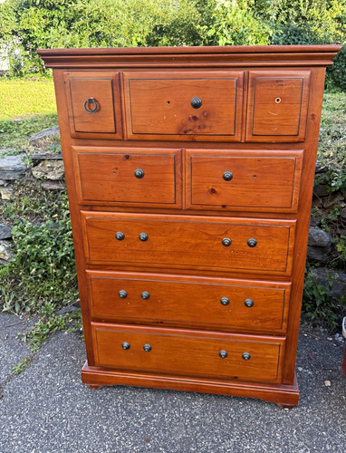 Traditional brown wood - brown,