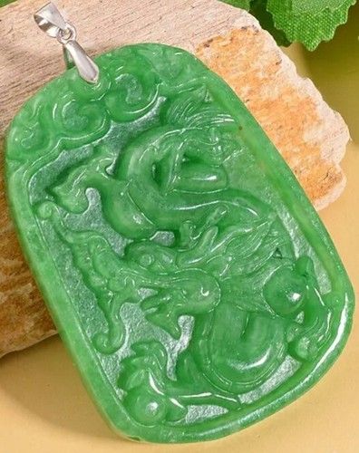152 150ct green jadeite - 152.150ct,
