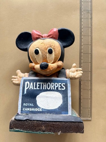 Vintage minnie mouse - minnie,