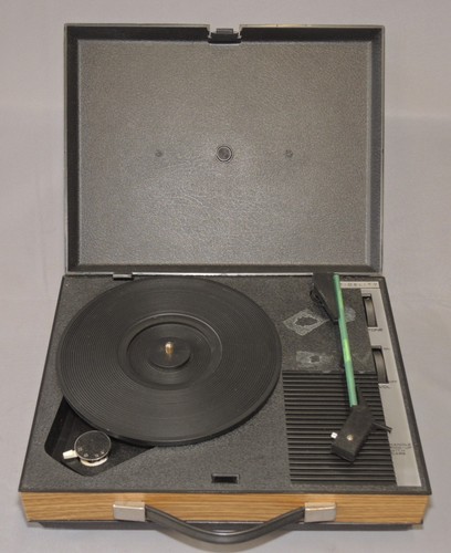 Fidelity record player - player, model