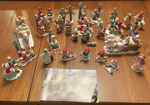Colonial christmas villagers - christmas,