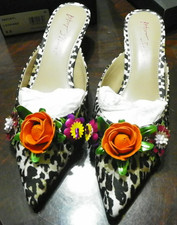 Besty Johnson kitten heel