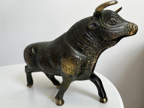 Copper bull sculpture - bull, large