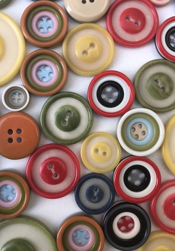 Job lot vintage buttons - lot,