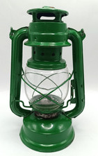 VINTAGE OIL KEROSENE LAMP NEEDS ATTENTION. UNTESTED. NICE DISPLAY ITEM. CAMPING.
