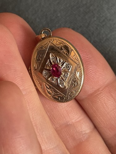 Gorgeous vintage diamond - gorgeous,