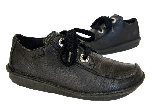 Ladies clarks since - since, 1825