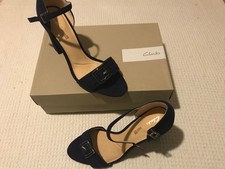 Clarks Shoes Size 8  fit D eur
