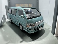 Tomica Limited Vintage Neo Toyota Hiace Wagon Super Custom G 1:64