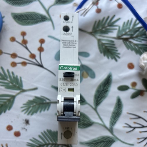 Crabtree b12030 rcbo b20 30 - 61/b12030,
