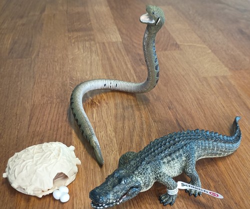 Schleich swamp animal playset - swamp,